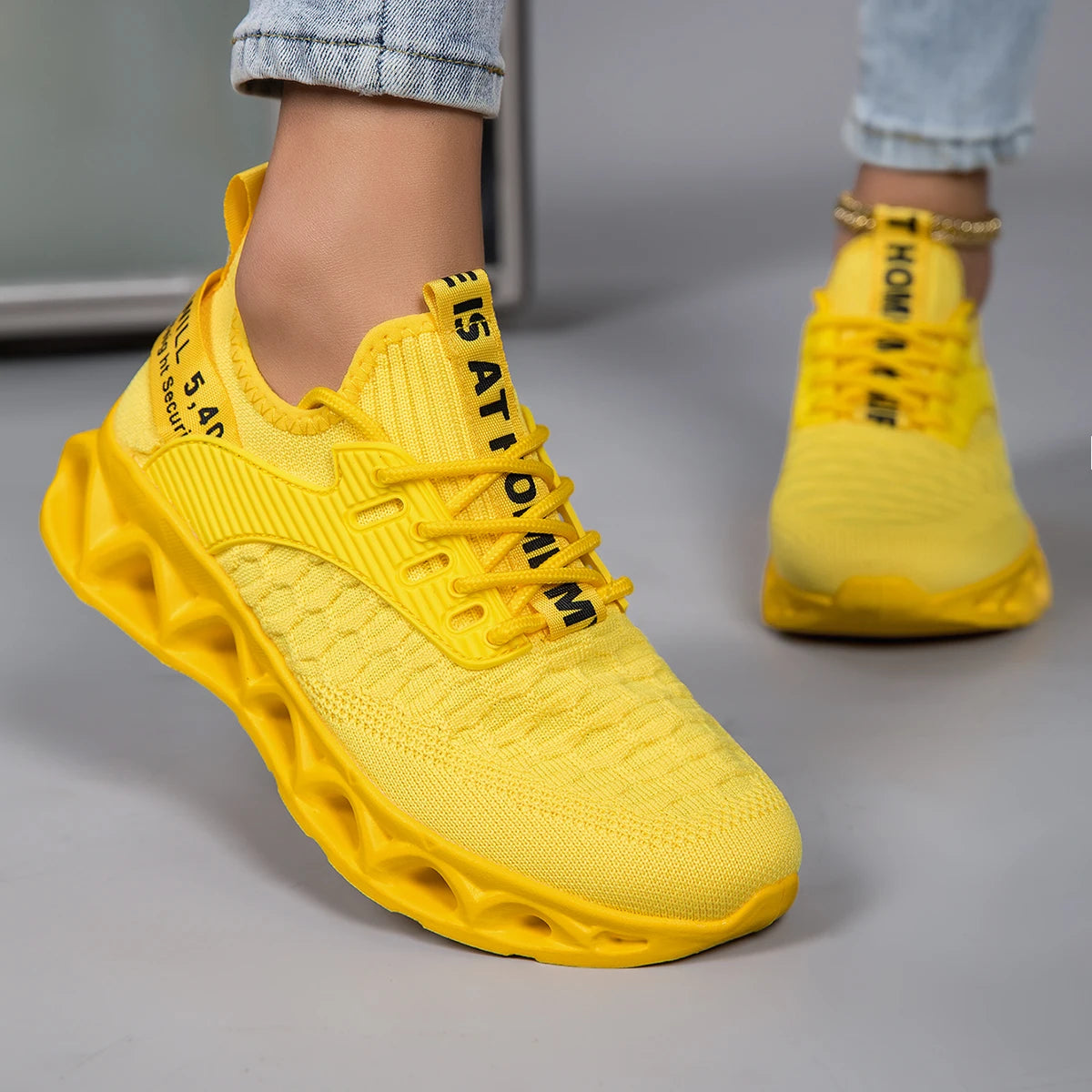 Women's Running Shoes Lightweight Mesh Breathable Comfortable Flat Soft Tennis Sports Shoes for Women